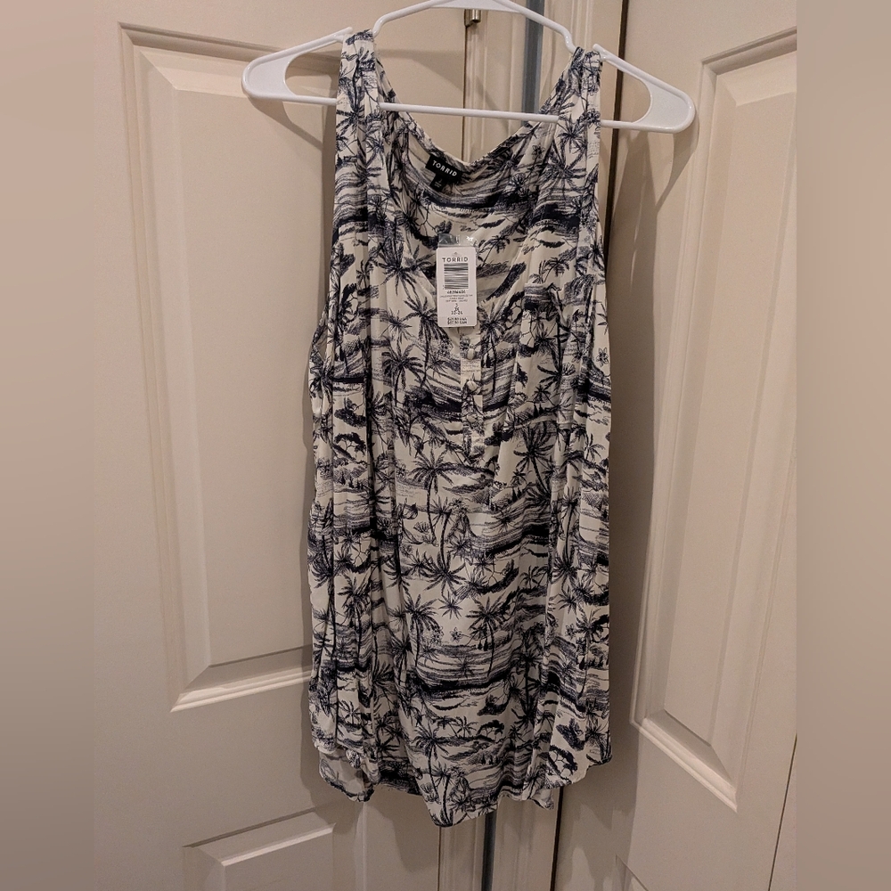 Torrid Navy and White Palm Print Tank Top